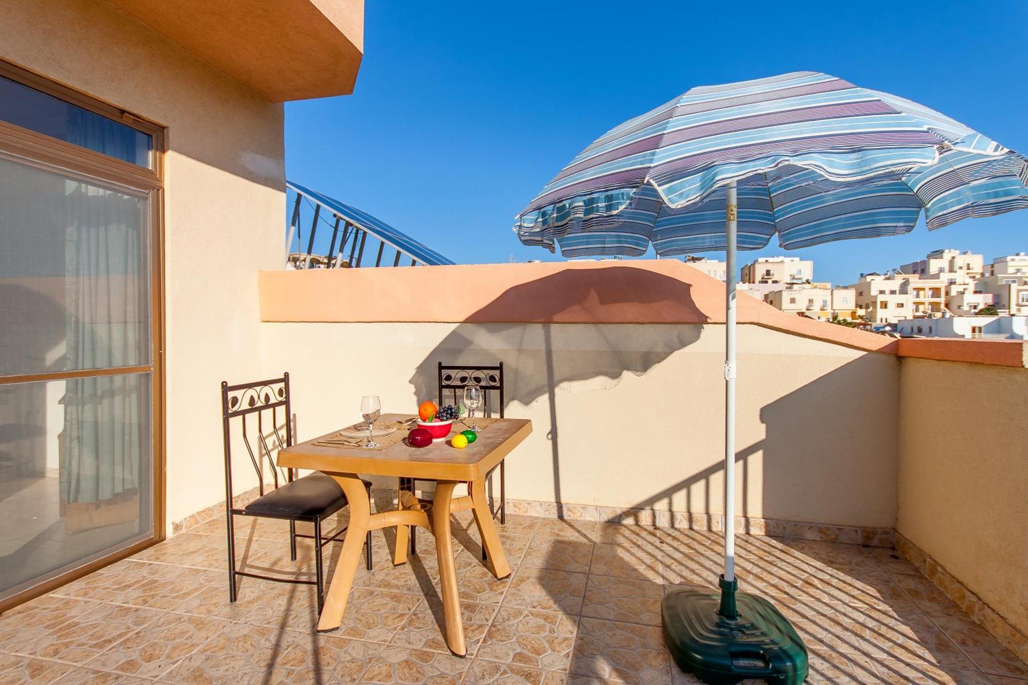 Pool & Sea Merill Apartments المليحة المظهر الخارجي الصورة