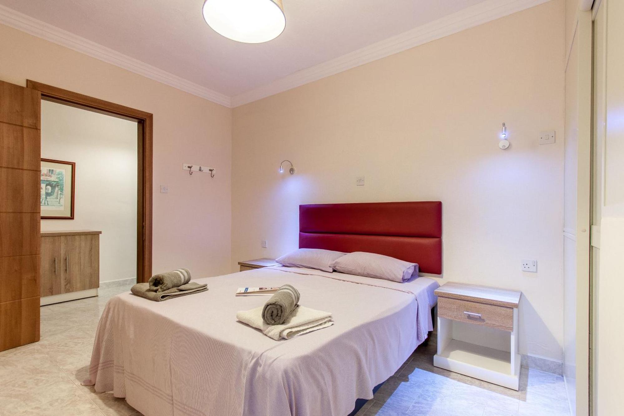 Pool & Sea Merill Apartments المليحة المظهر الخارجي الصورة