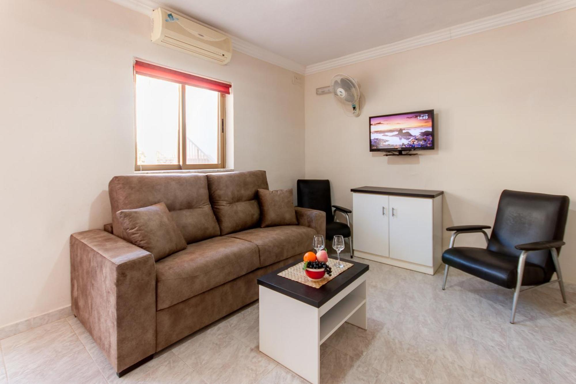 Pool & Sea Merill Apartments المليحة المظهر الخارجي الصورة