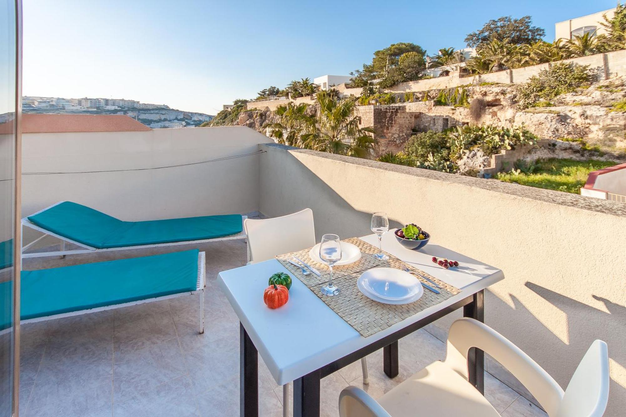 Pool & Sea Merill Apartments المليحة الغرفة الصورة