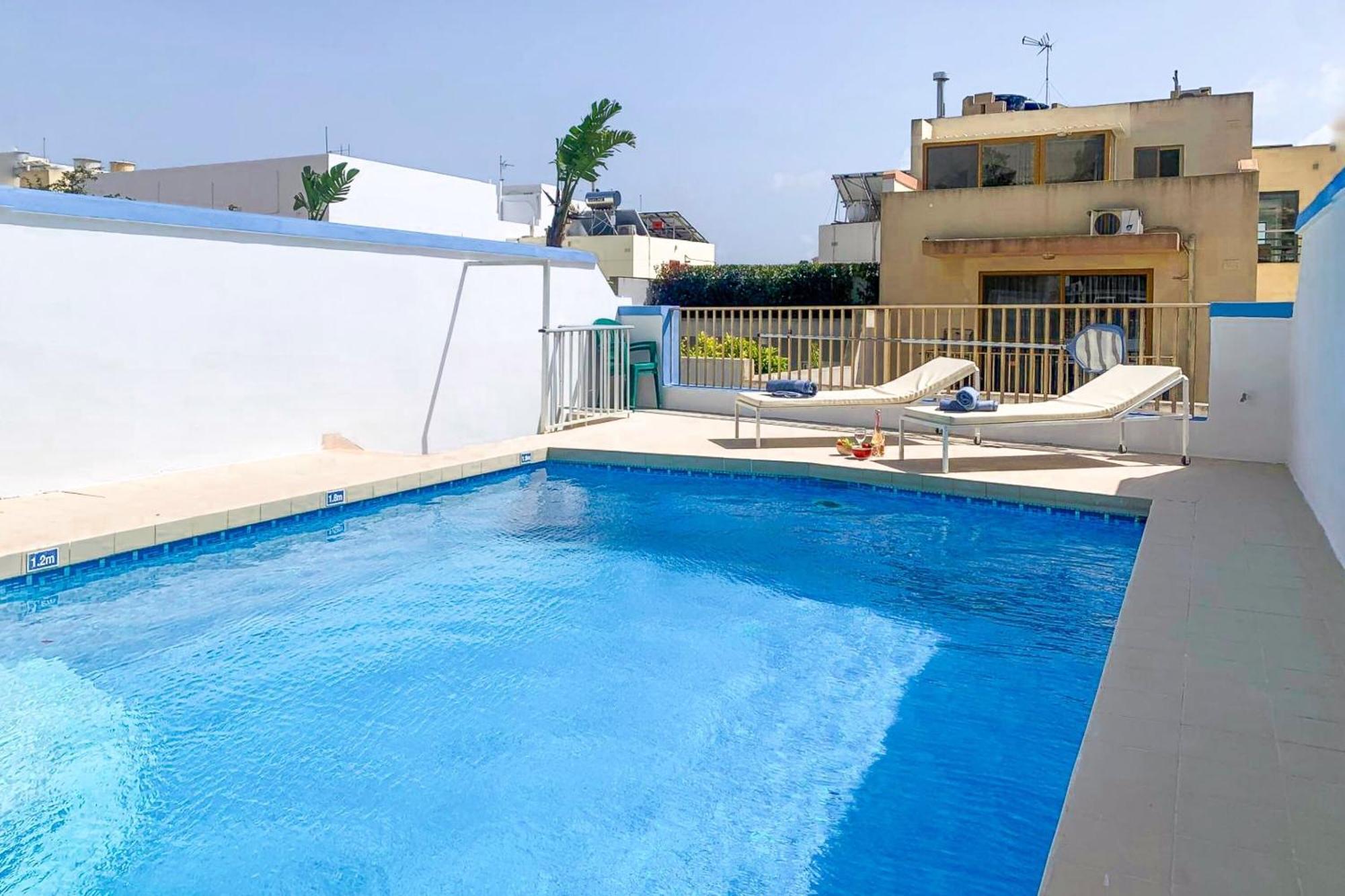 Pool & Sea Merill Apartments المليحة المظهر الخارجي الصورة