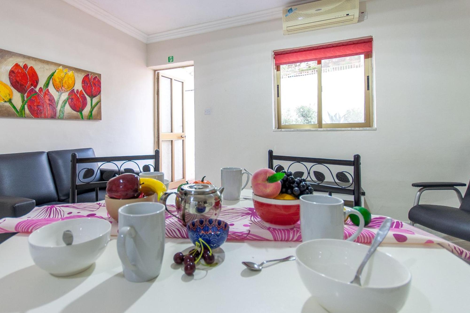 Pool & Sea Merill Apartments المليحة المظهر الخارجي الصورة